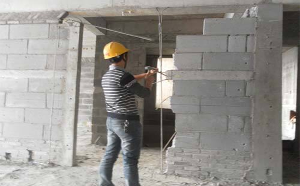 六彩官网_六彩官方网
房屋拆除遇到混凝土墙体 用什么设备拆除更好